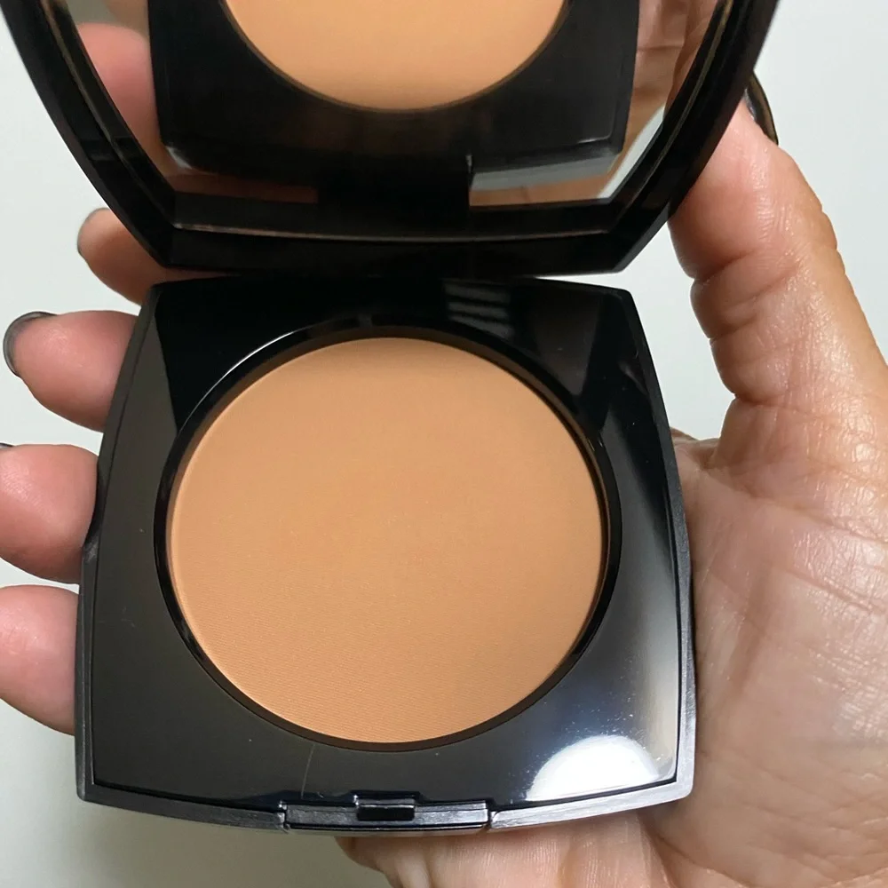 CHANEL effortless multi